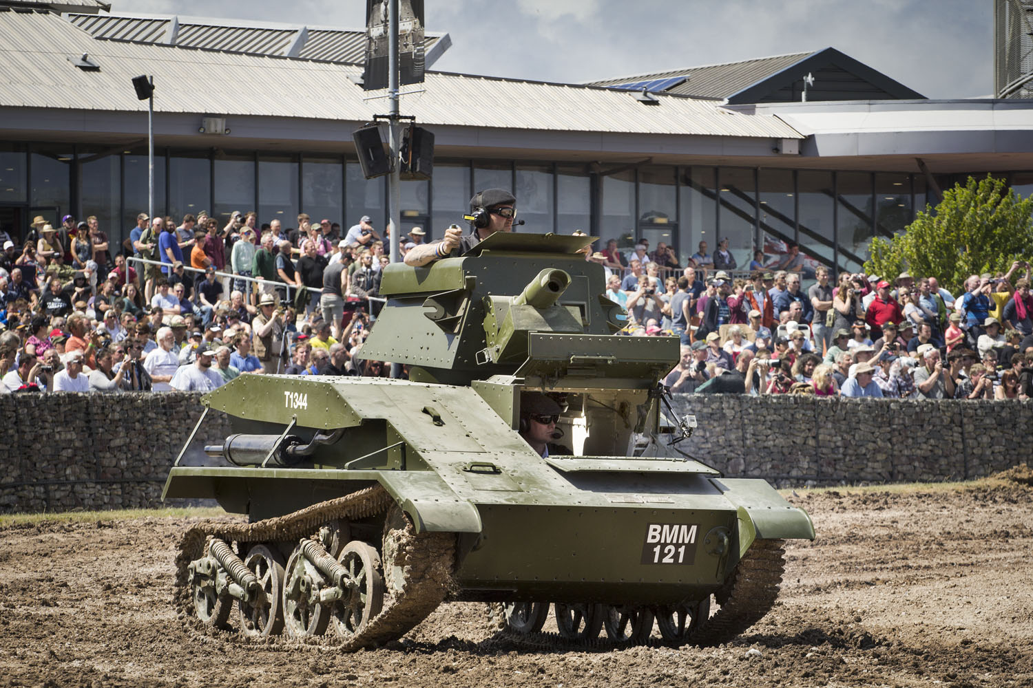 Tankfest 2017_1799 Vickers Light Mk IV in the arena at TANKFEST with a crowd behind
